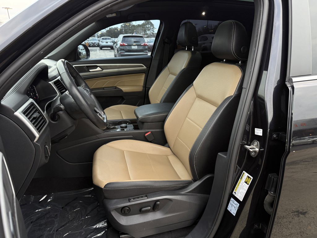 2022 Volkswagen Atlas Cross Sport Image 27