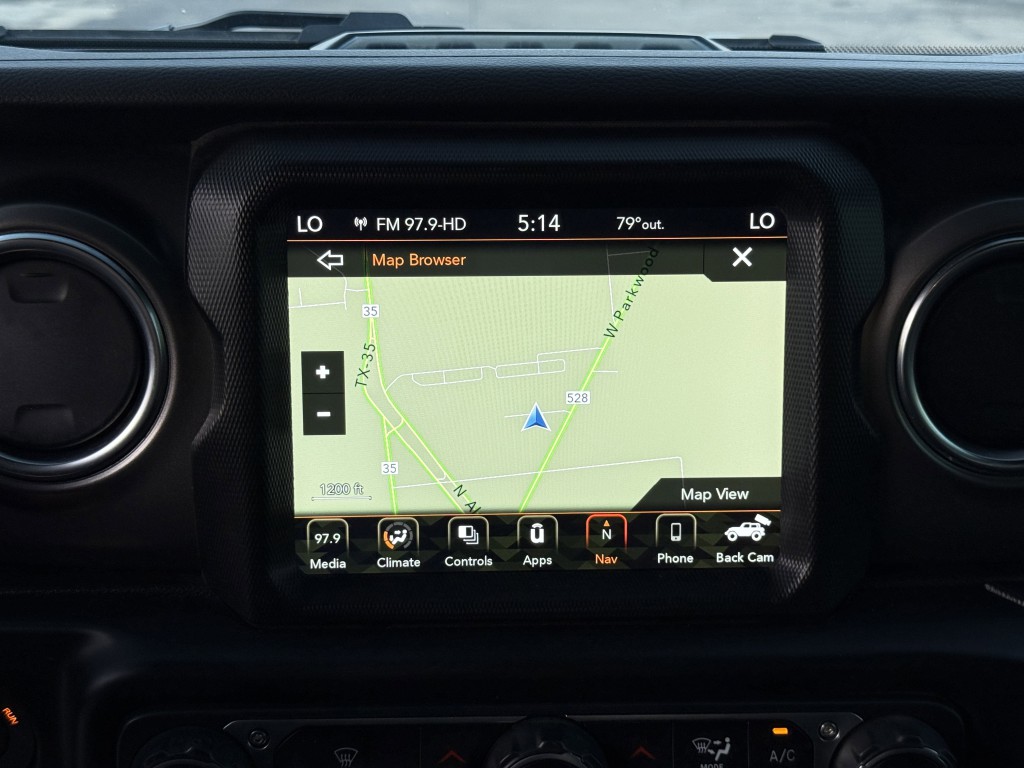 2023 Jeep Wrangler Image 24