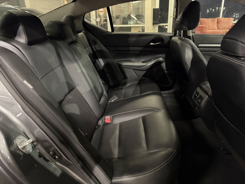 2019 Nissan Altima Image 28