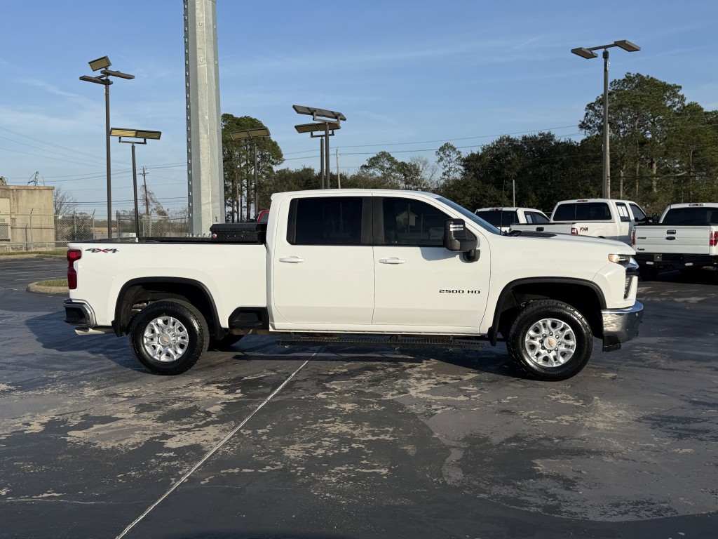 2022 Chevrolet Silverado 1500 Image 11