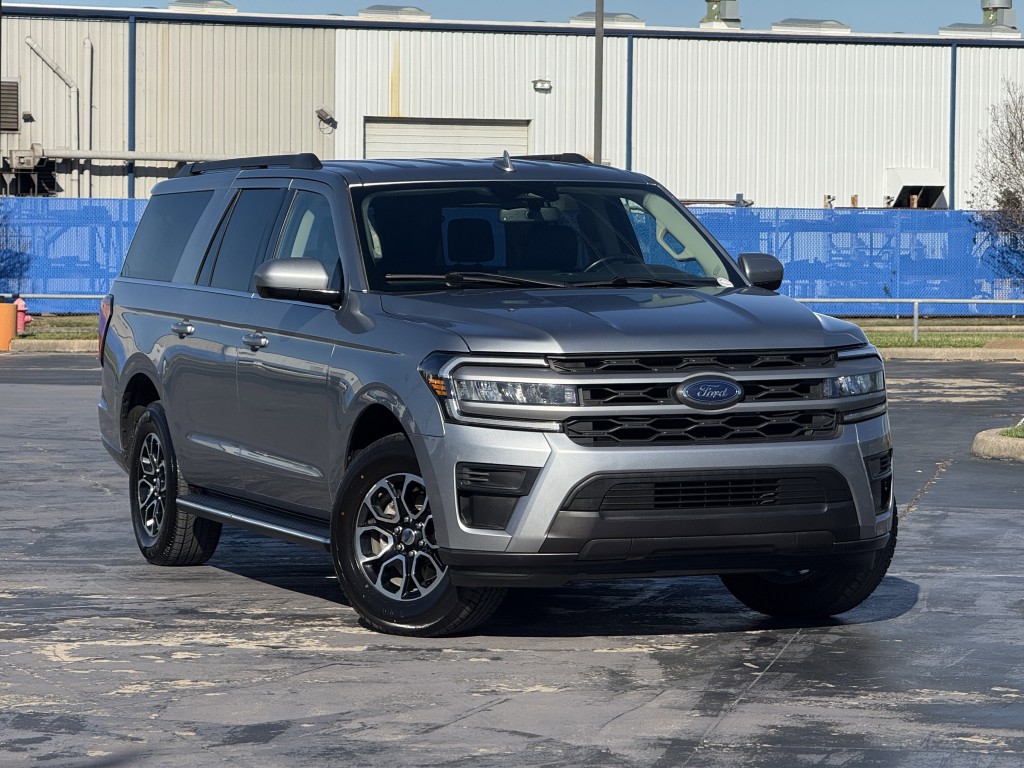2023 Ford Expedition Image 3