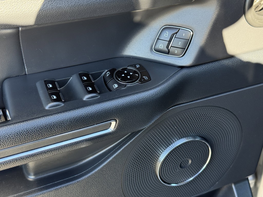 2023 Ford Expedition Image 25