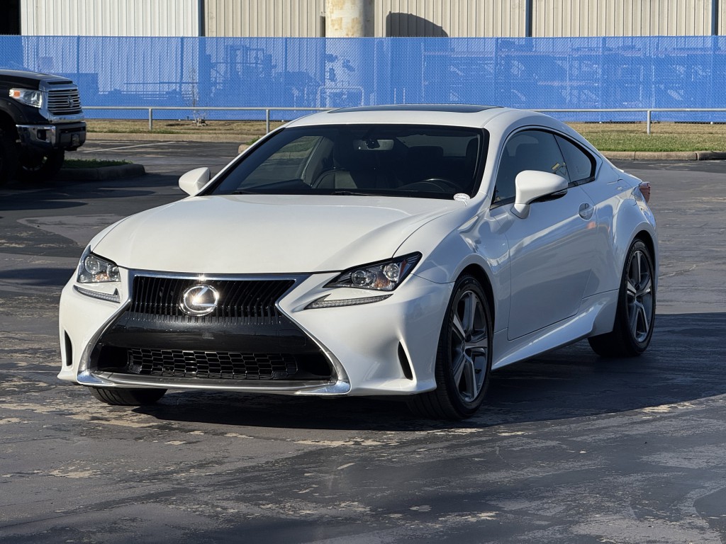 2017 Lexus RC Image 5