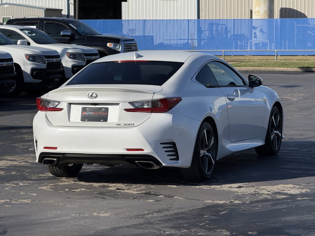2017 Lexus RC Image 10