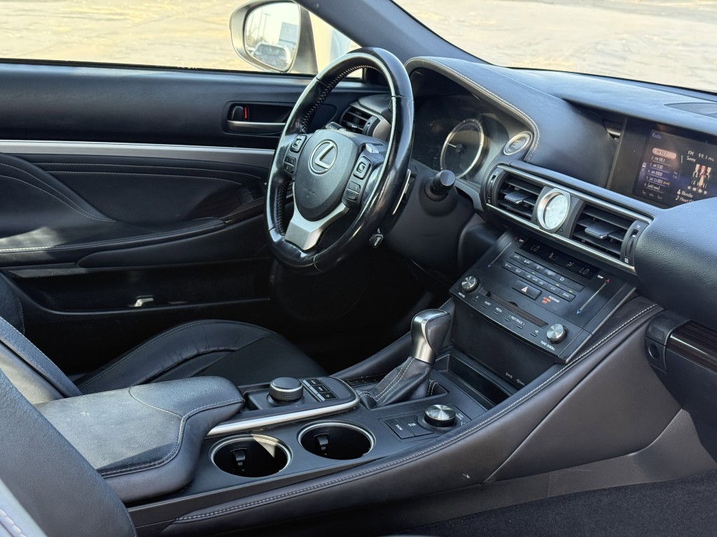 2017 Lexus RC Image 13
