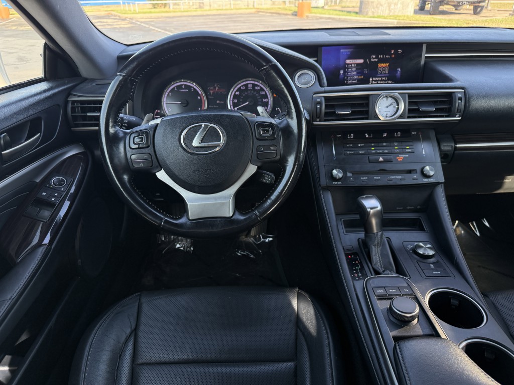 2017 Lexus RC Image 14