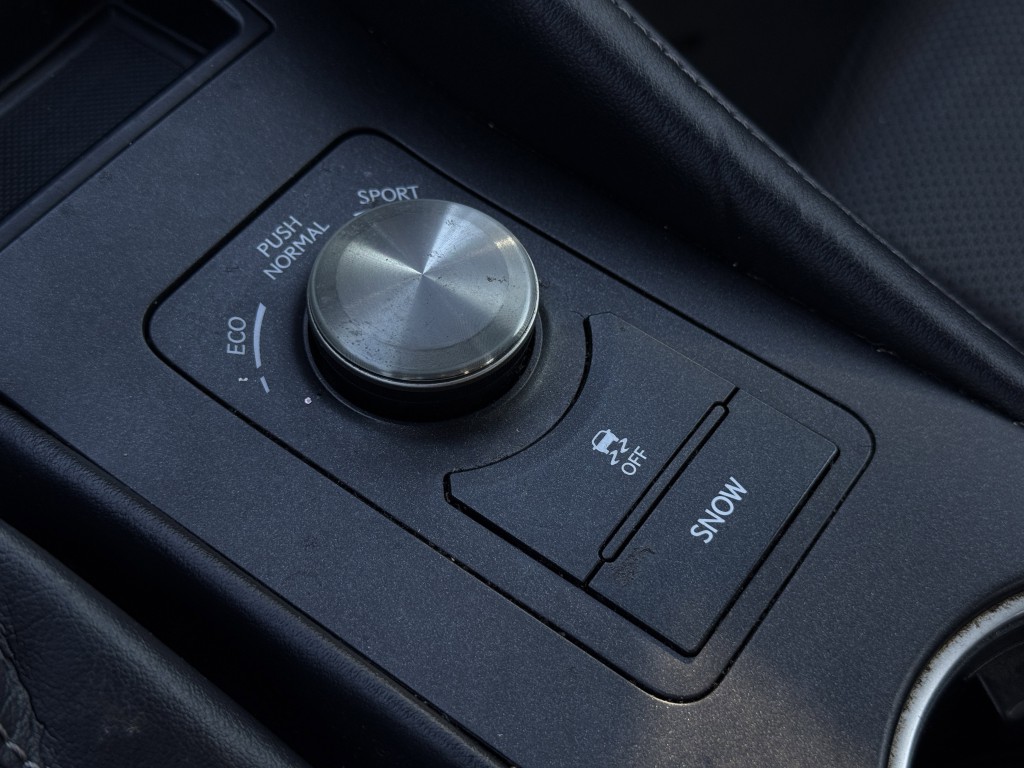 2017 Lexus RC Image 21