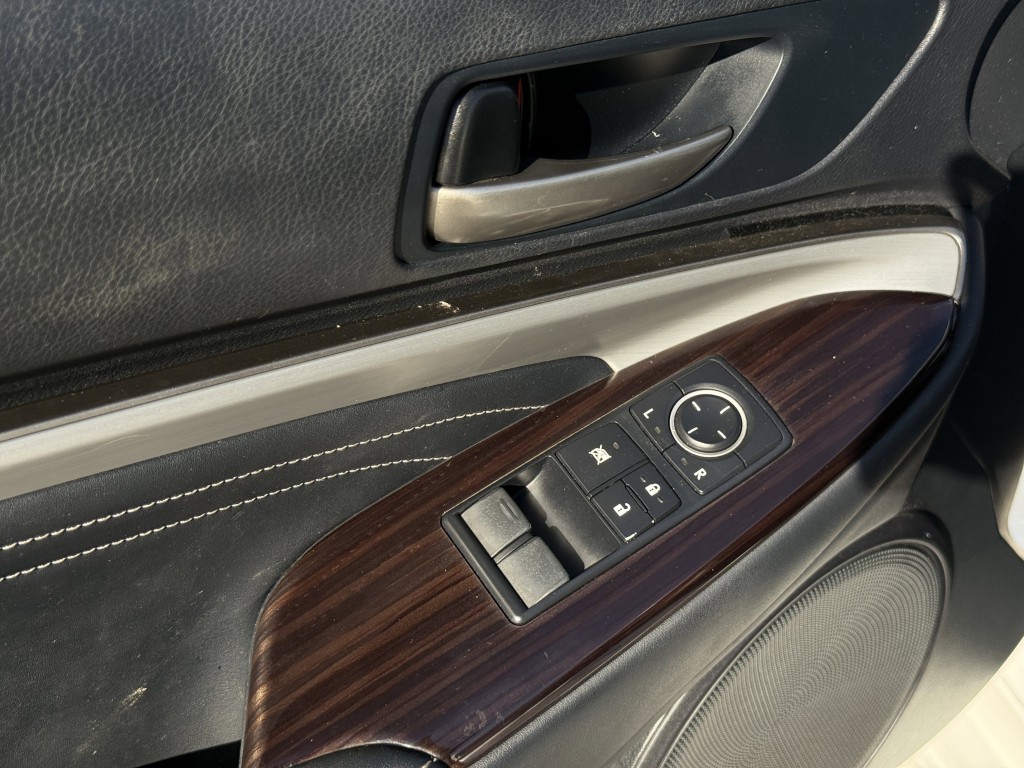 2017 Lexus RC Image 25