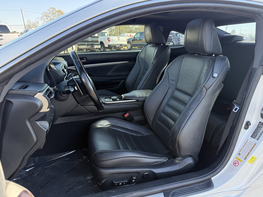 2017 Lexus RC Image 27