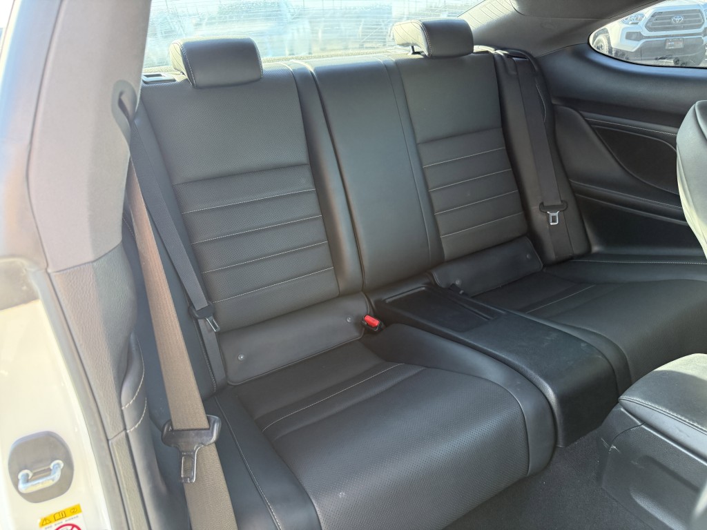 2017 Lexus RC Image 32