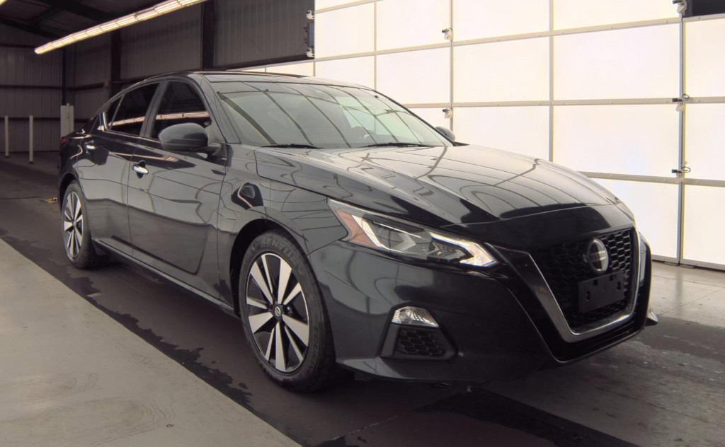 2021 Nissan Altima Image 5