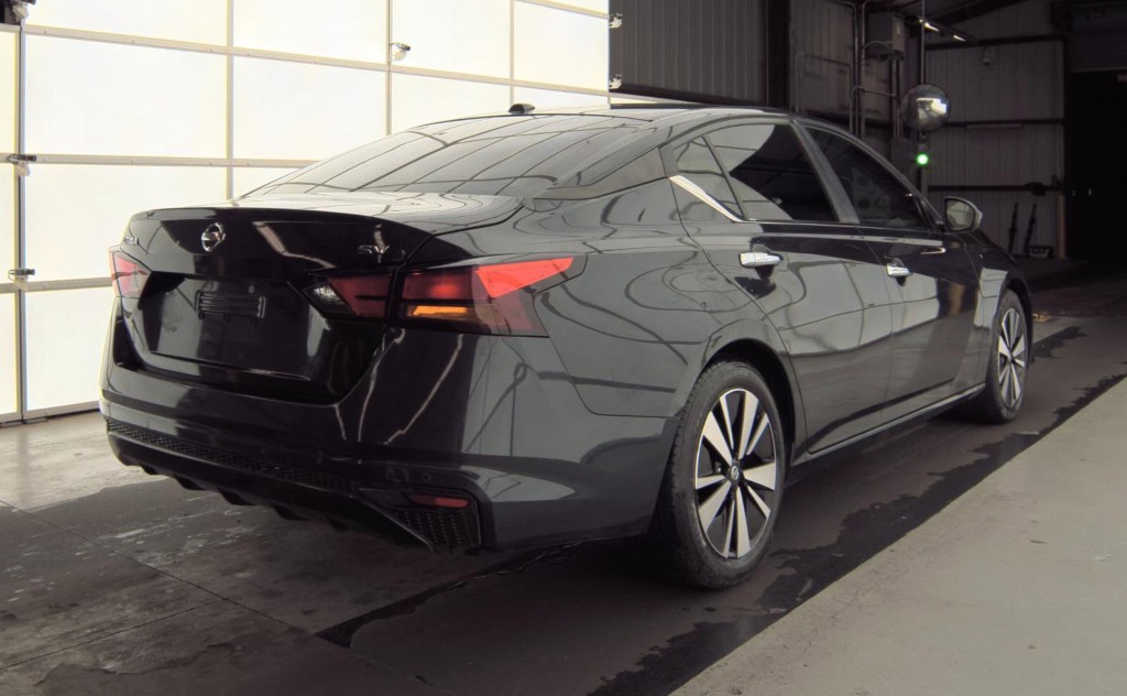 2021 Nissan Altima Image 6