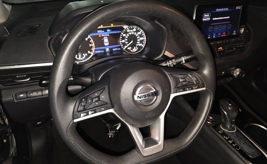 2021 Nissan Altima Image 8