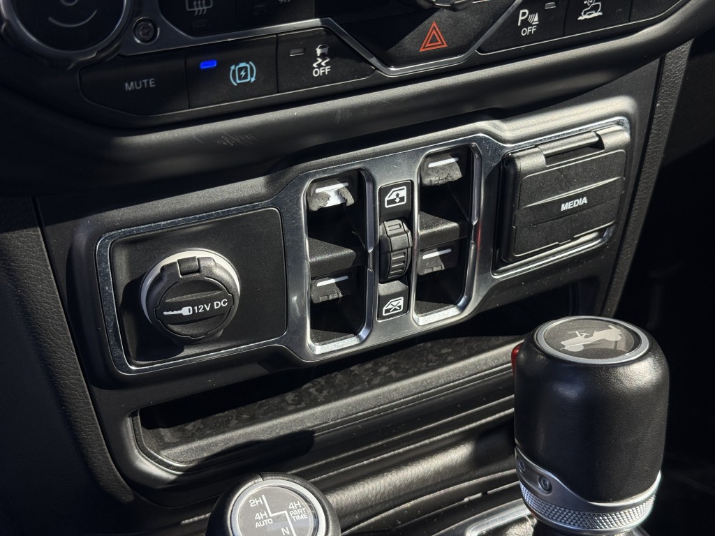 2021 Jeep Wrangler Image 22