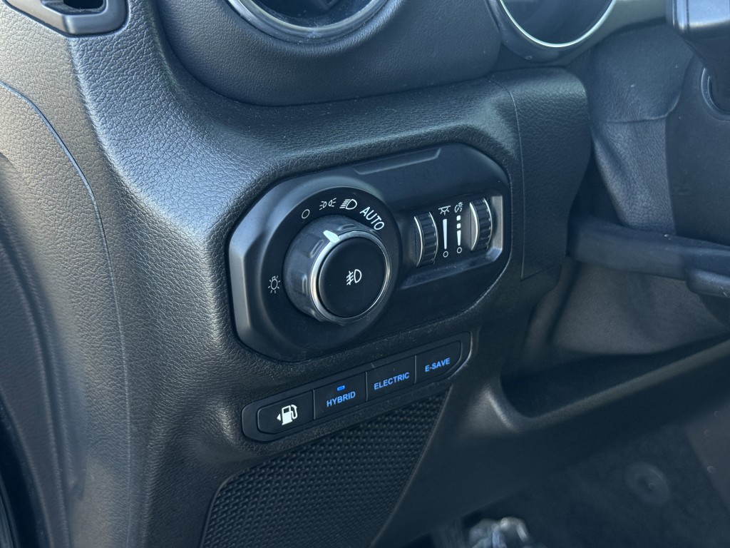 2021 Jeep Wrangler Image 26