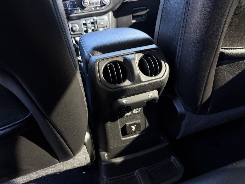 2021 Jeep Wrangler Image 32