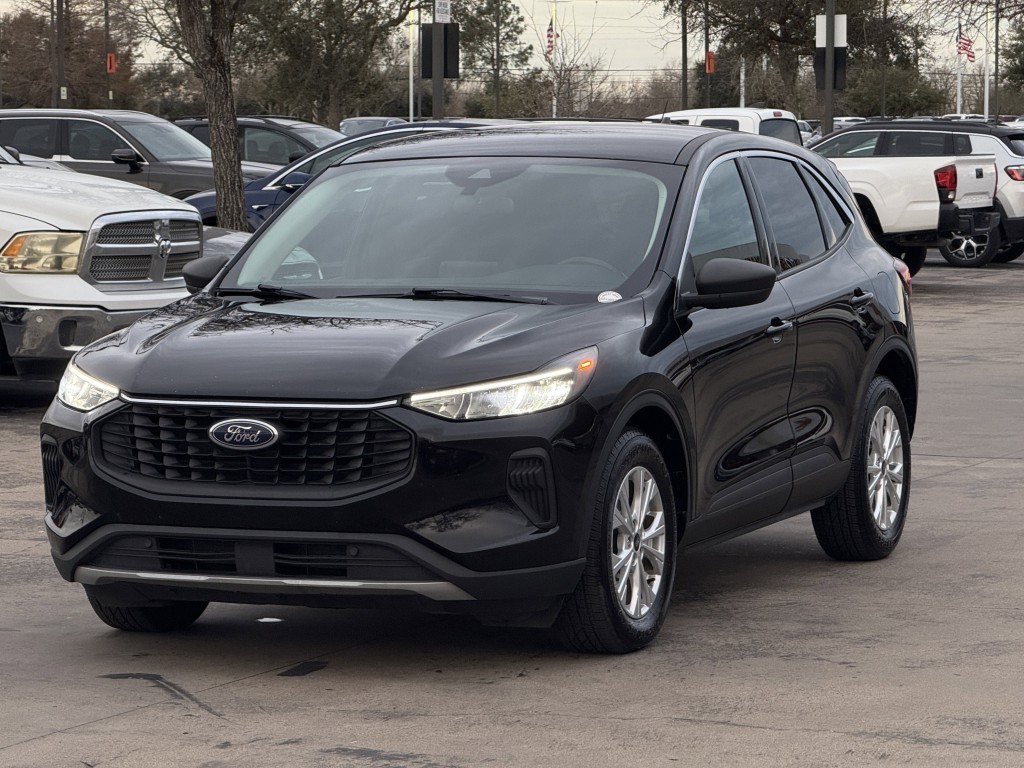 2023 Ford Escape Image 5