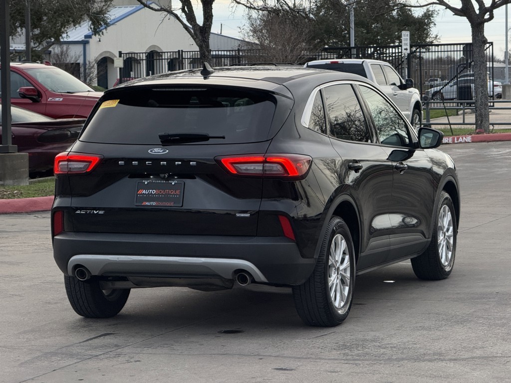 2023 Ford Escape Image 10