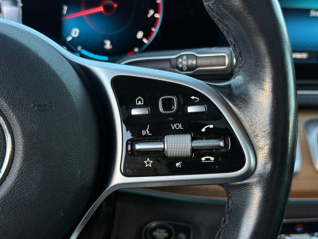 2021 Mercedes-Benz GLE-Class Image 18