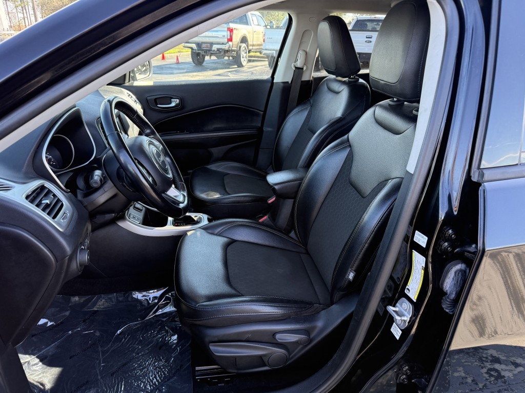 2020 Jeep Compass Image 25