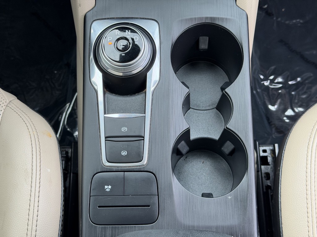 2020 Ford Escape Image 21