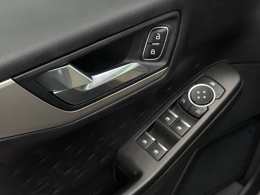 2020 Ford Escape Image 23