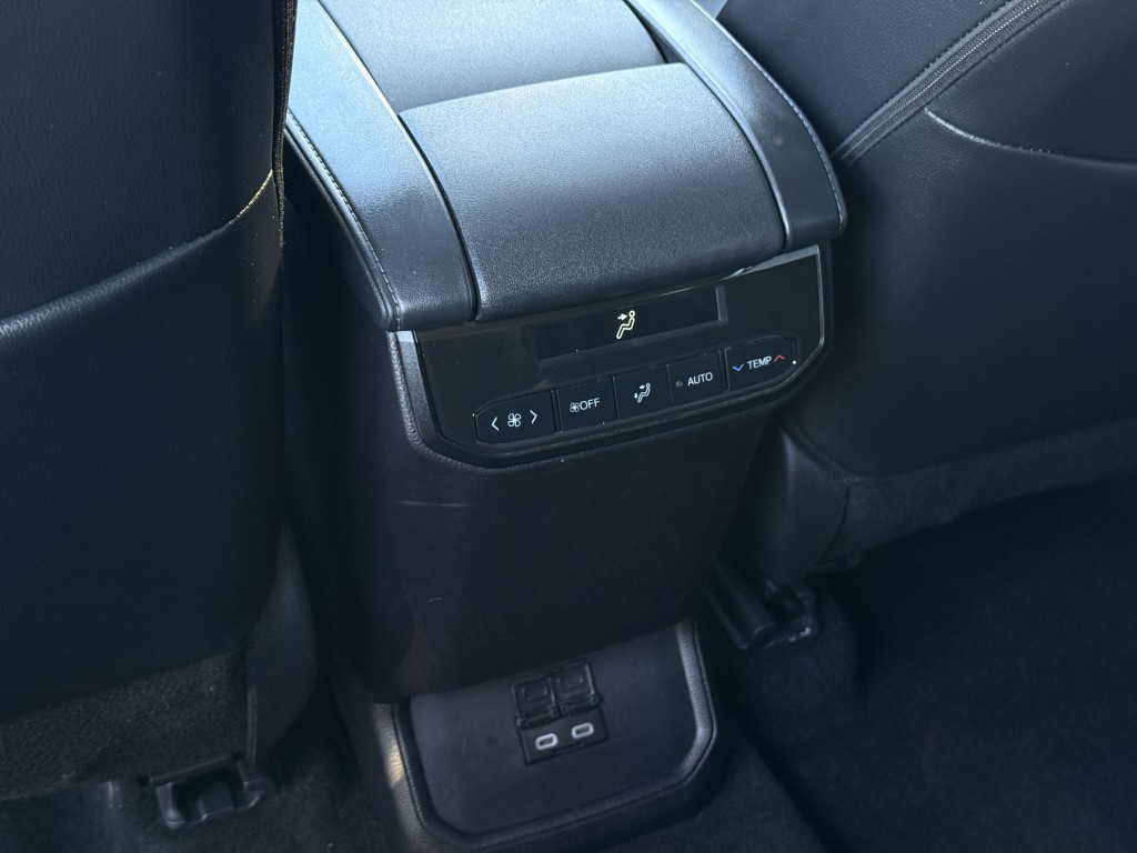 2024 Toyota Highlander Image 33