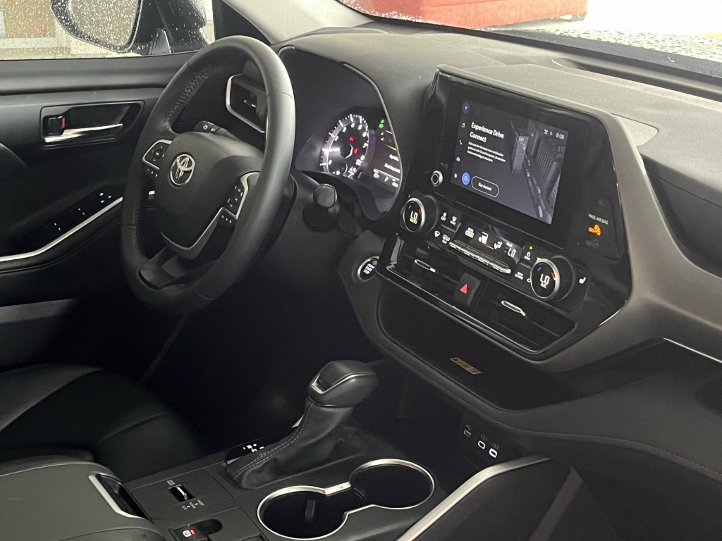 2024 Toyota Highlander Image 16