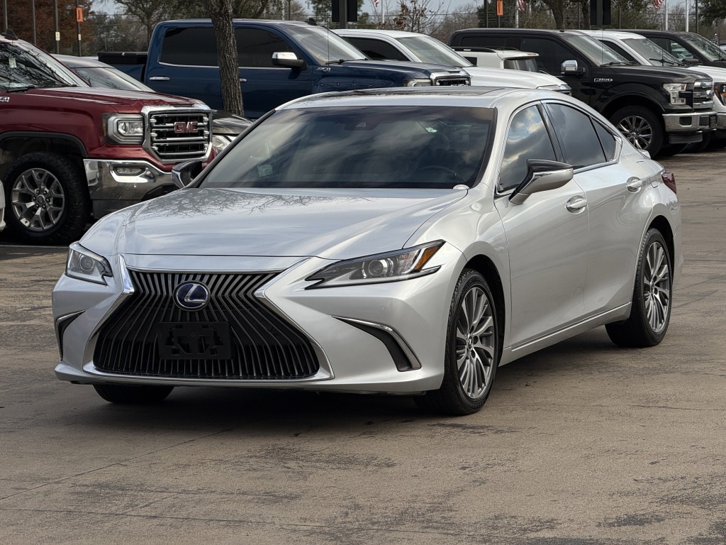 2020 Lexus ES Image 5