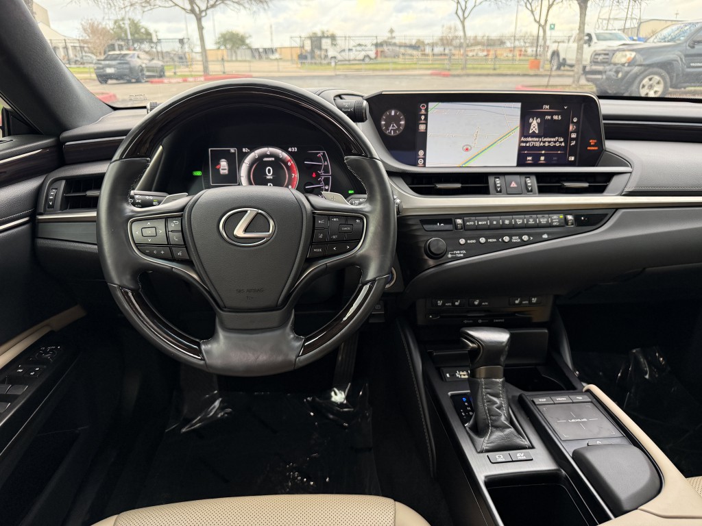 2020 Lexus ES Image 19