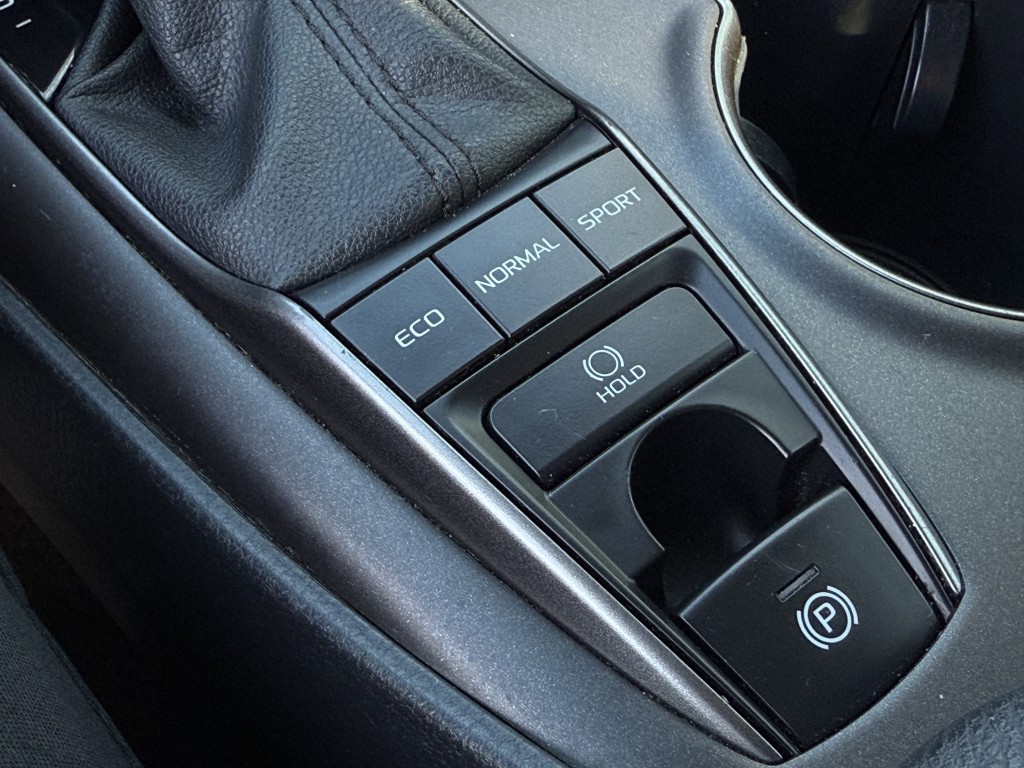 2023 Toyota Camry Image 25