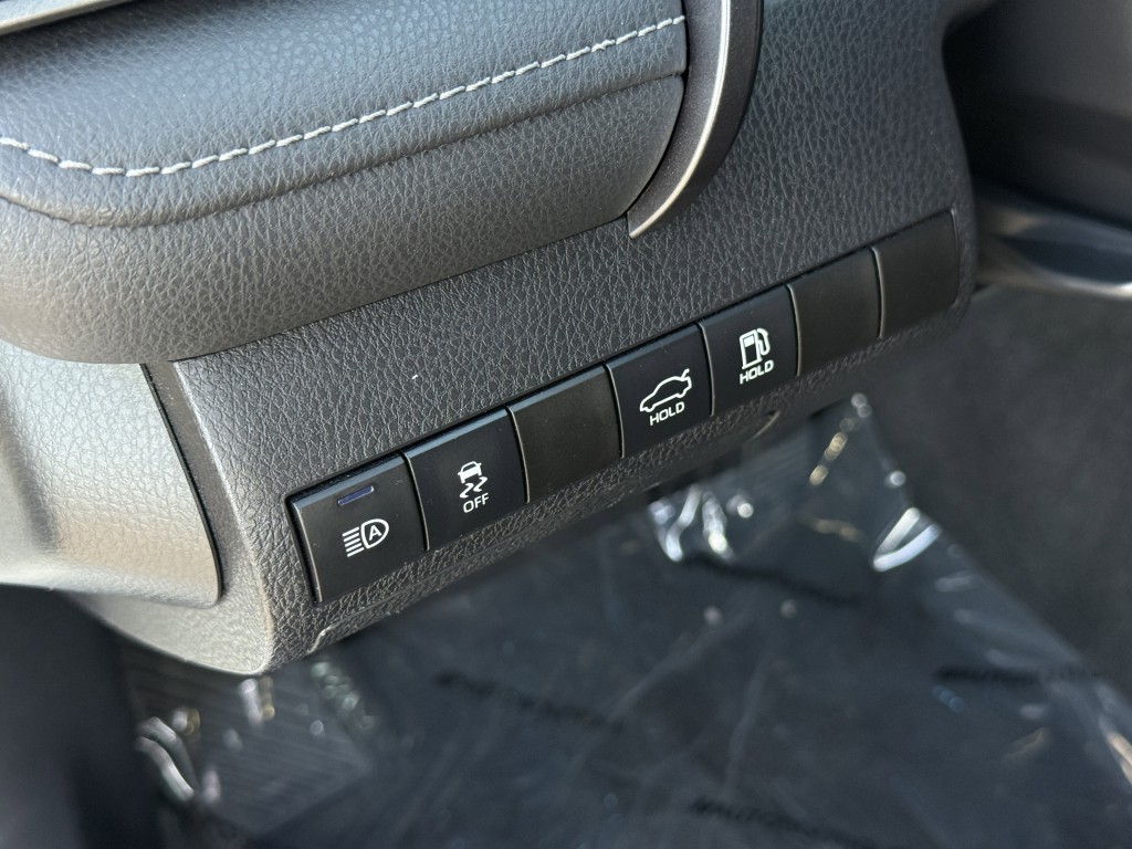 2023 Toyota Camry Image 28