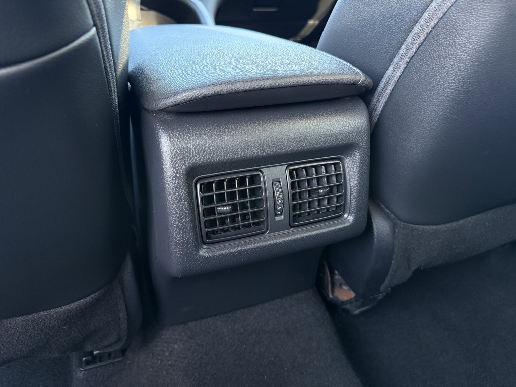 2023 Toyota Camry Image 35