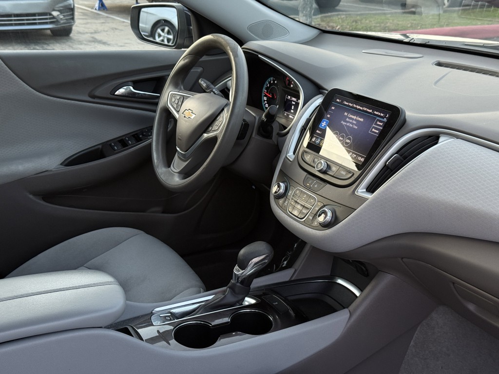 2023 Chevrolet Malibu Image 13