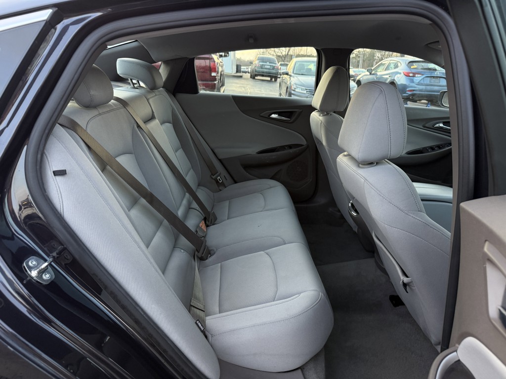 2023 Chevrolet Malibu Image 28
