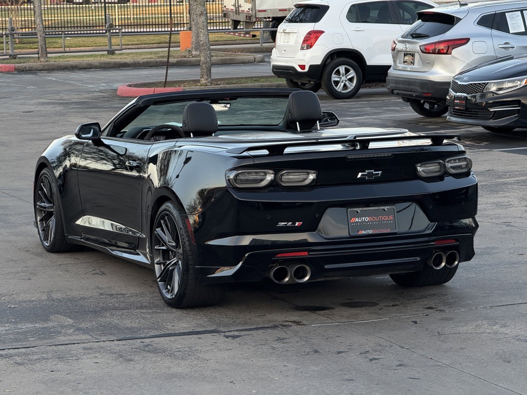 2022 Chevrolet Camaro Image 9