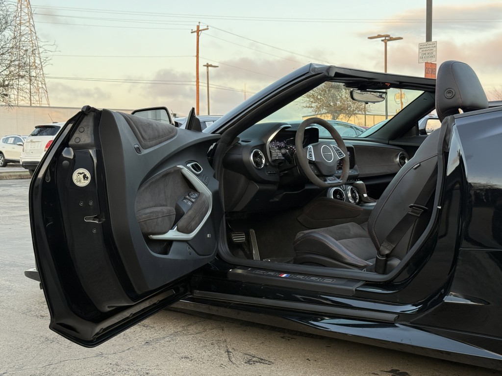 2022 Chevrolet Camaro Image 18