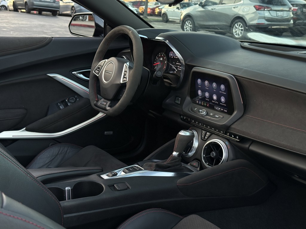 2022 Chevrolet Camaro Image 19