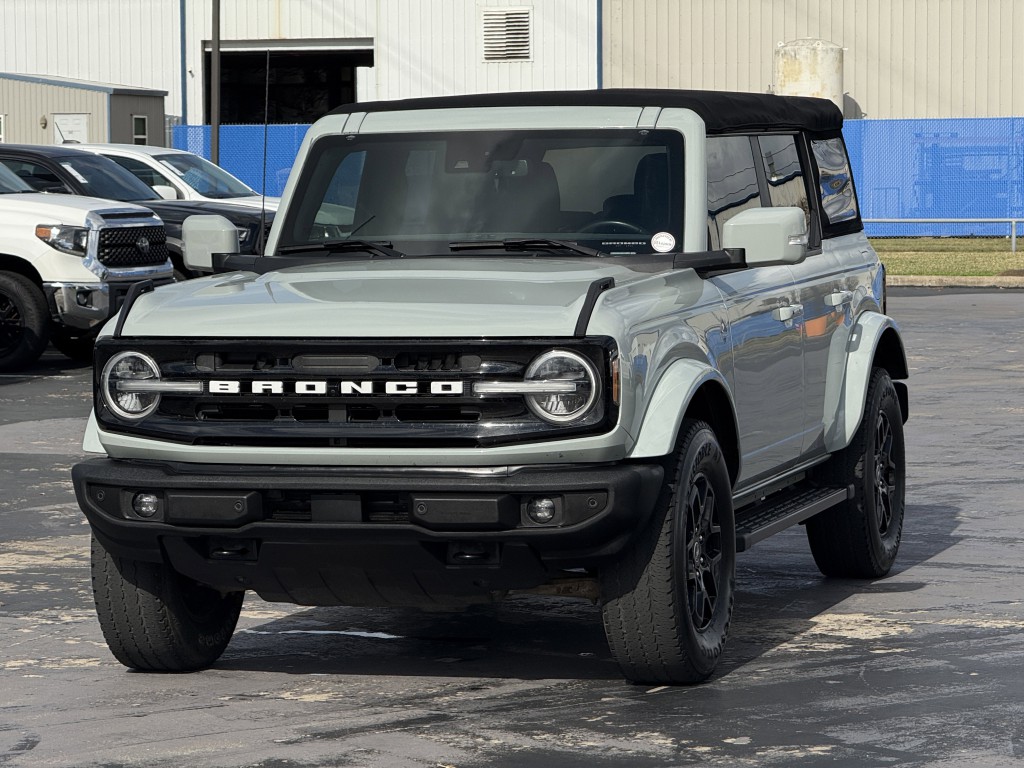2022 Ford Bronco Image 5