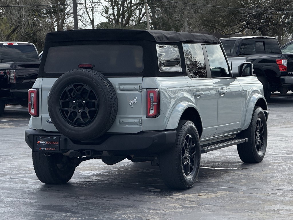 2022 Ford Bronco Image 9