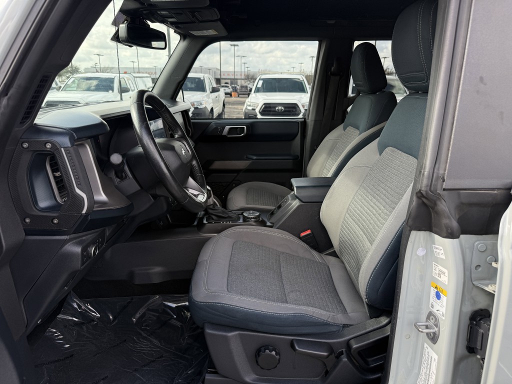 2022 Ford Bronco Image 27