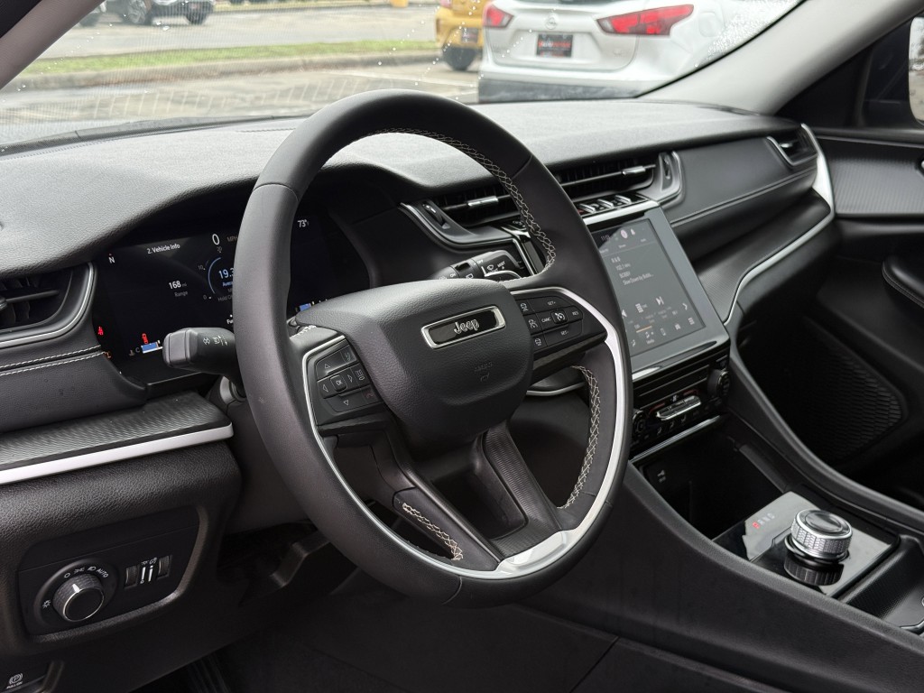 2023 Jeep Grand Cherokee Image 13