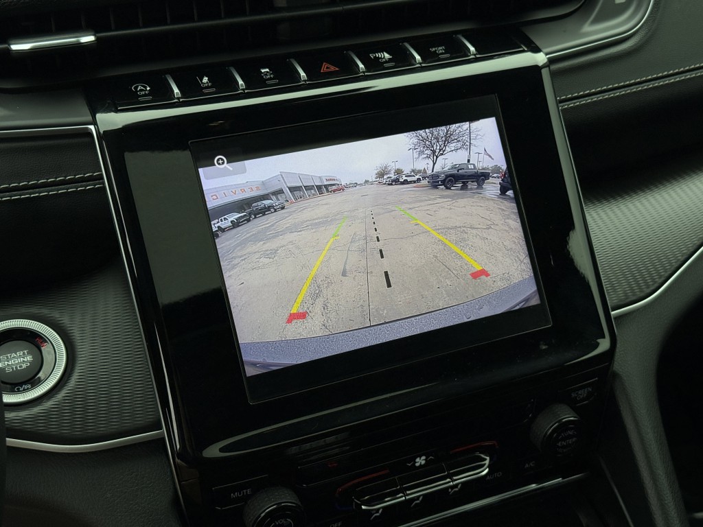 2023 Jeep Grand Cherokee Image 22