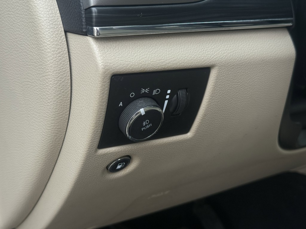 2019 Jeep Grand Cherokee Image 25