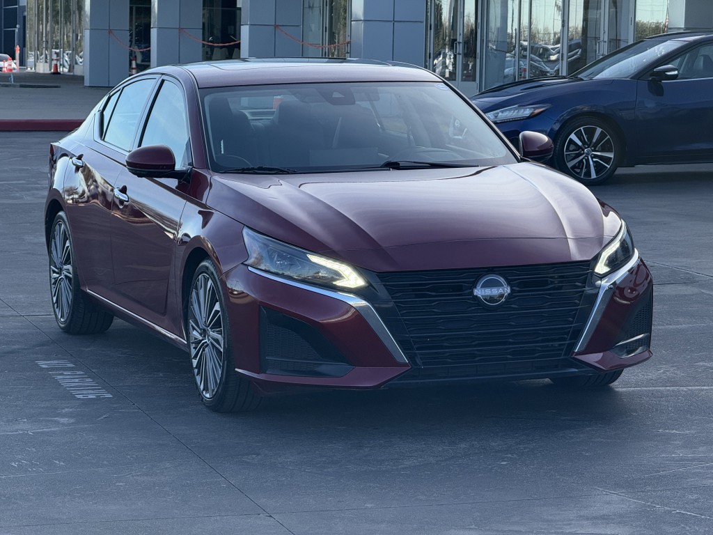 2023 Nissan Altima Image 3