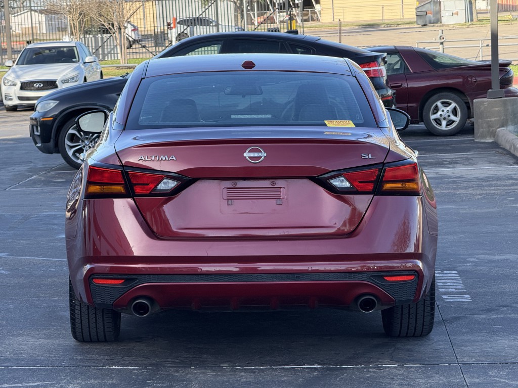 2023 Nissan Altima Image 8