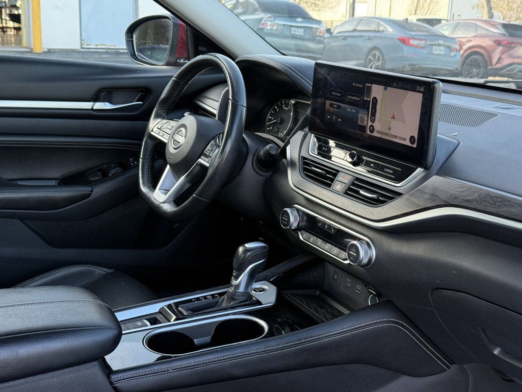 2023 Nissan Altima Image 13