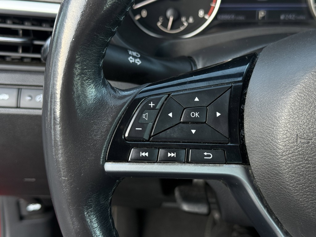 2023 Nissan Altima Image 16