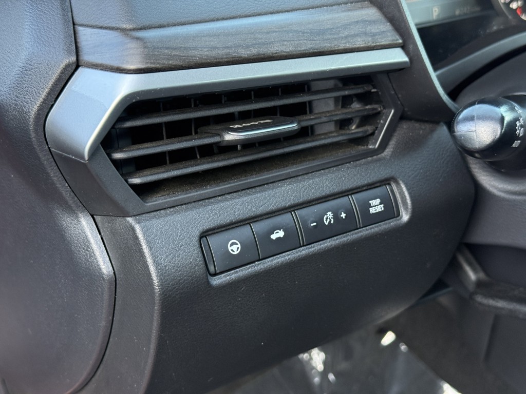 2023 Nissan Altima Image 25