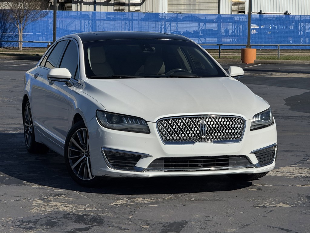 2017 Lincoln MKZ Image 3